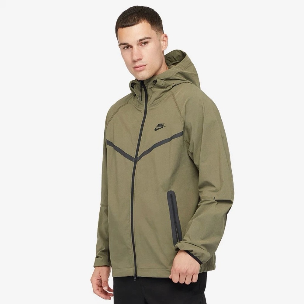 Nike tech Men's Olive Windrunner hoodie retail $145